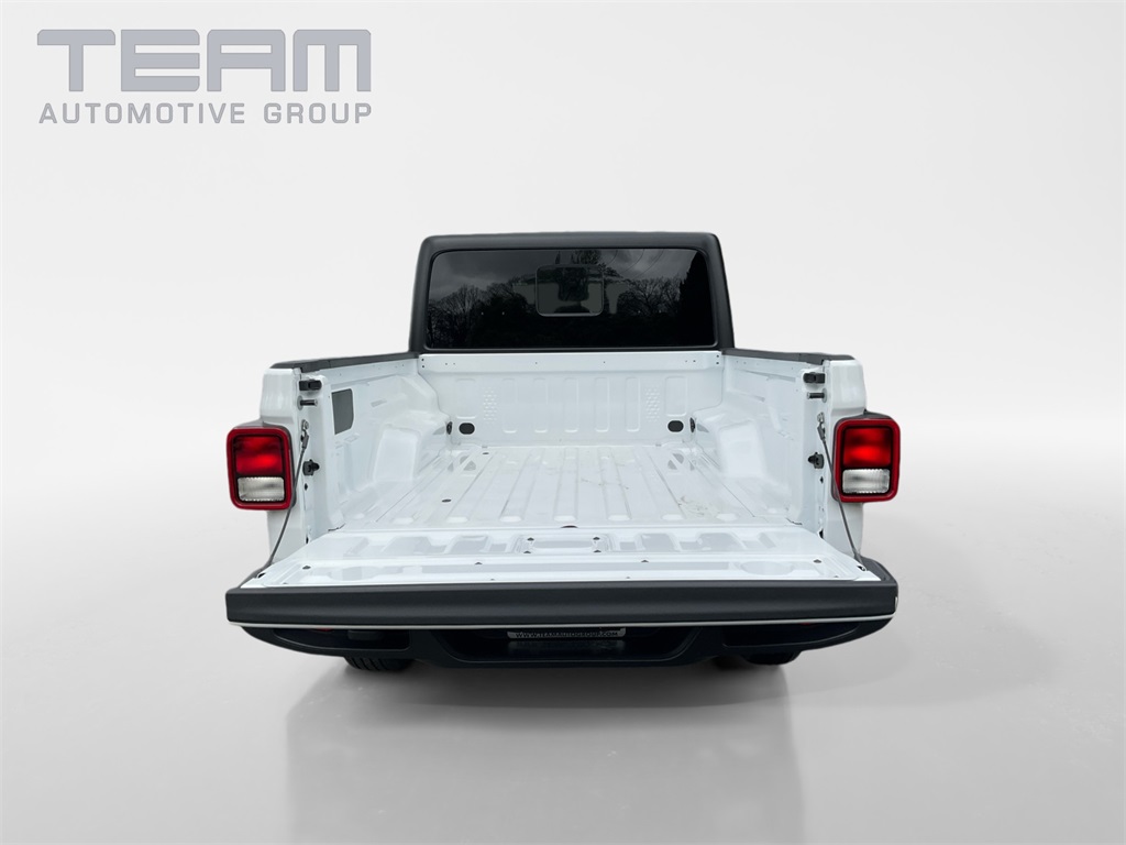 2025 Jeep Gladiator Sport S photo 13