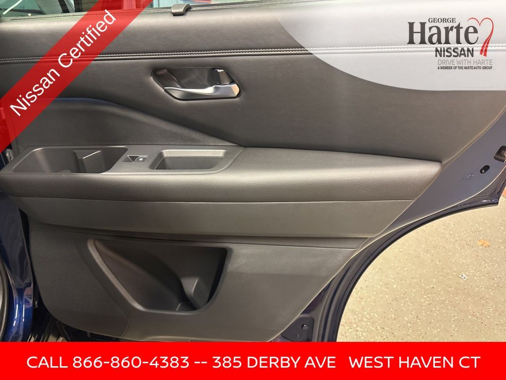 2022 Nissan Pathfinder Platinum photo 24