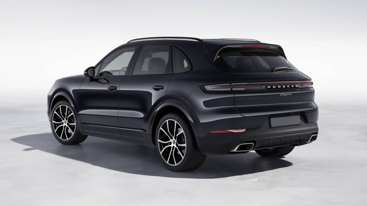 2025 Porsche Cayenne photo 3