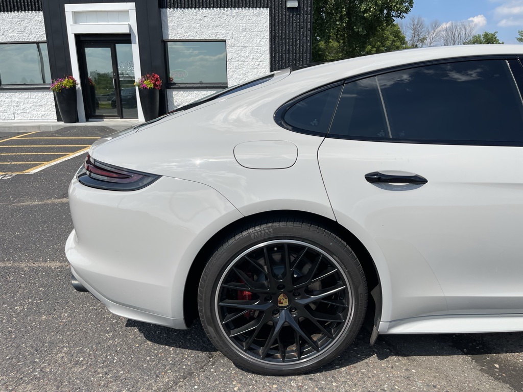 2020 Porsche Panamera GTS photo 4