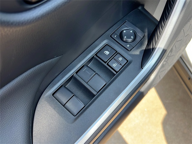 2025 Toyota RAV4 LE photo 17