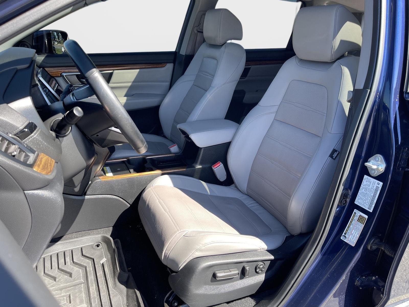 2022 Honda CR-V Touring photo 12