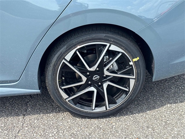 2025 Nissan Sentra SR photo 11