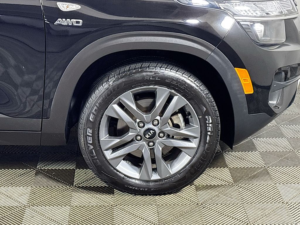 2021 Kia Seltos LX photo 21