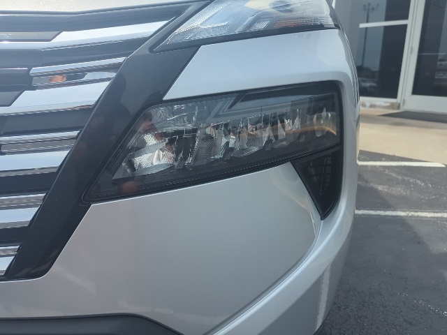 2024 Nissan Rogue SV photo 23