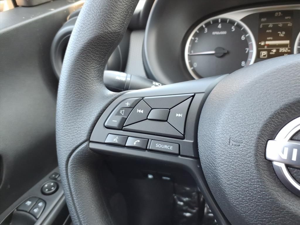 2025 Nissan Kicks Play S photo 14