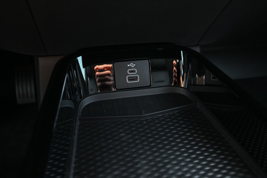 2025 Ford Mustang Mach-E Premium photo 24