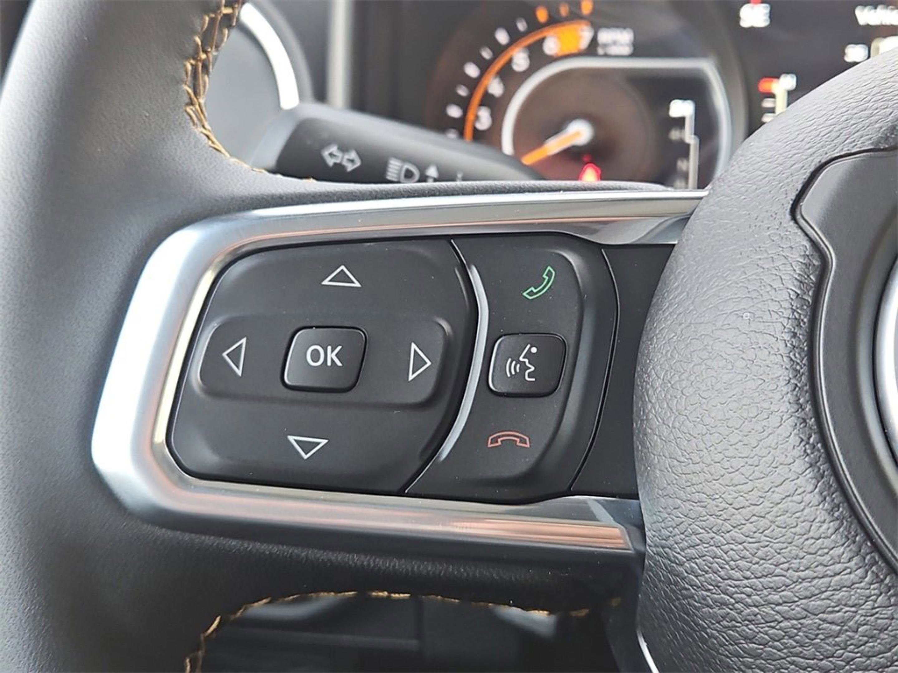 2025 Jeep Wrangler Sahara photo 15