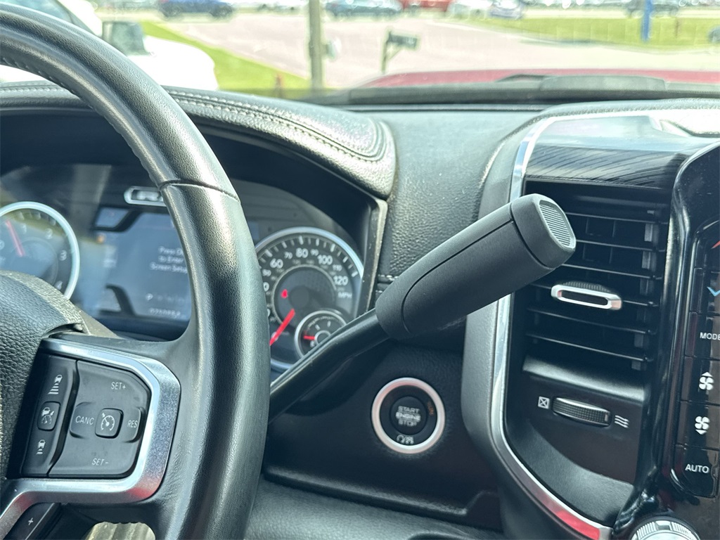2024 Ram 3500 Laramie photo 26