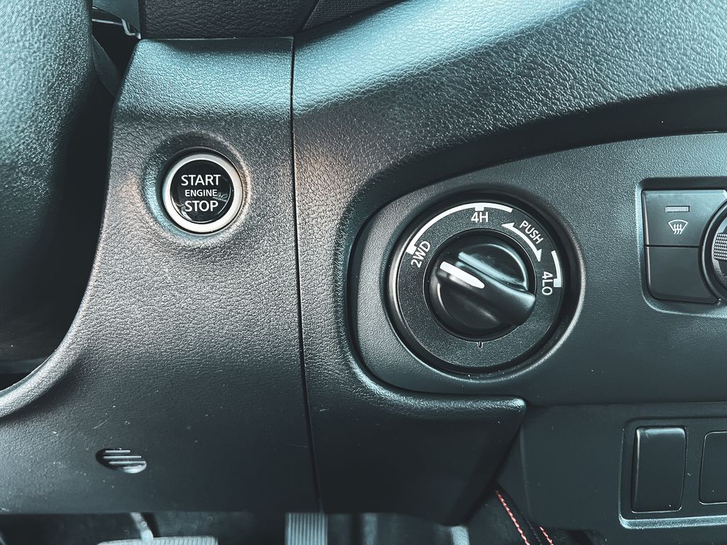 2023 Nissan Frontier PRO-4X photo 21