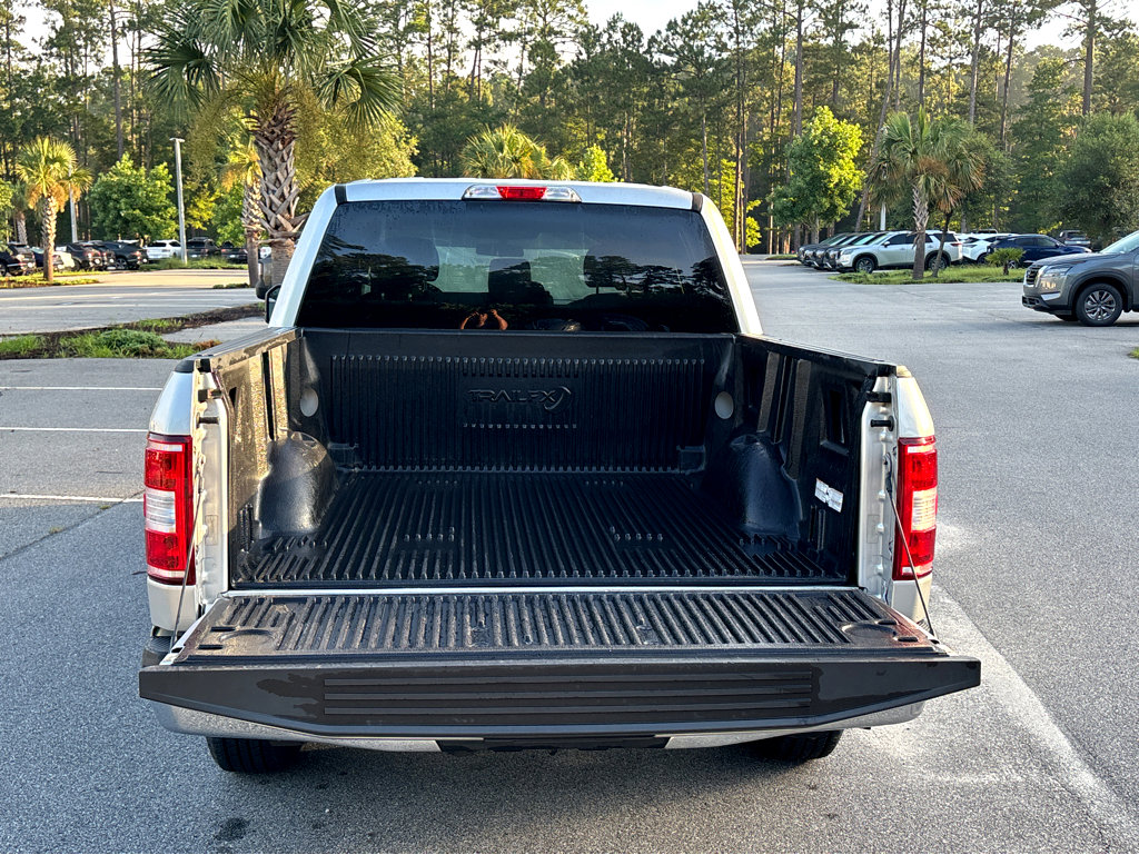 2019 Ford F-150 XLT photo 19