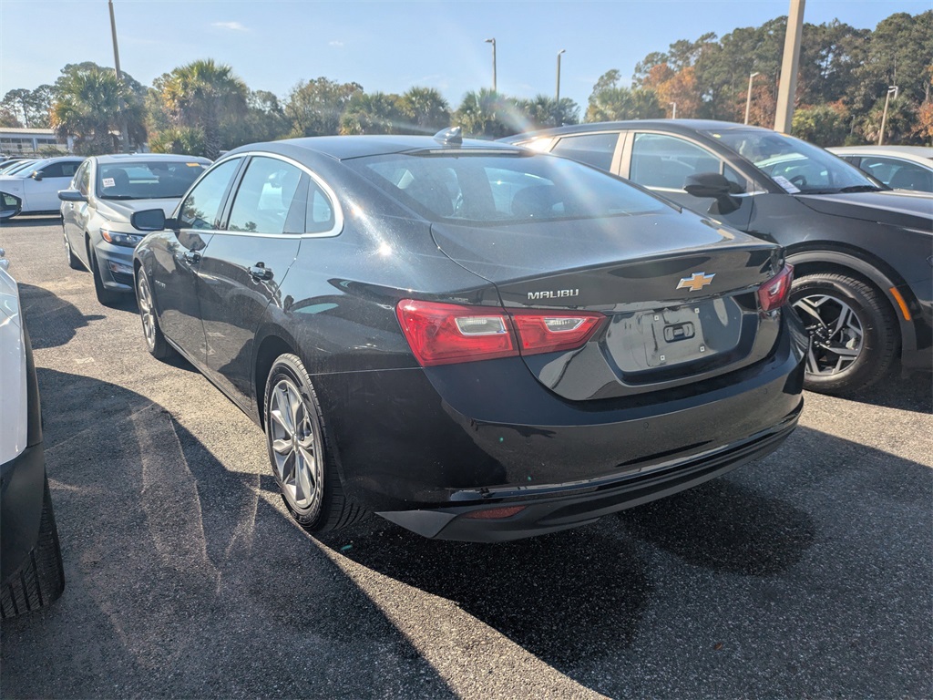 2024 Chevrolet Malibu 1LT photo 3