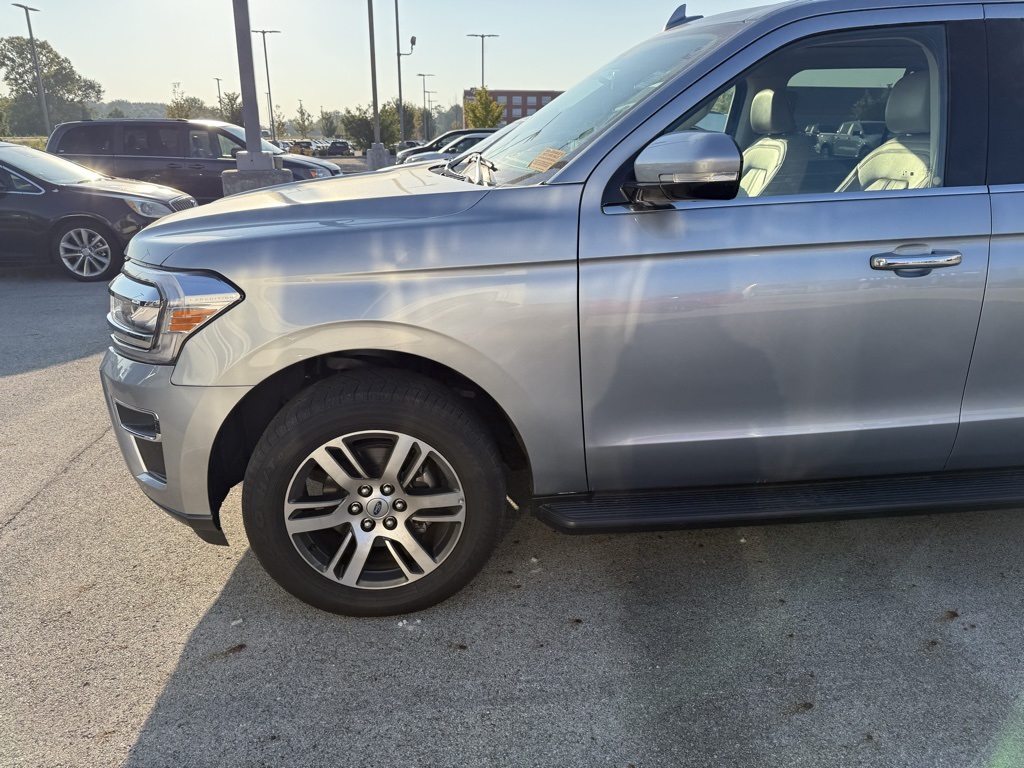 2024 Ford Expedition MAX Limited photo 4