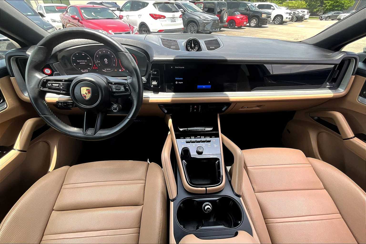 2024 Porsche Cayenne Coupe photo 24