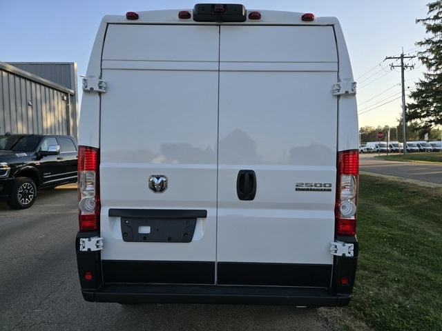 2025 Ram ProMaster 2500 photo 4