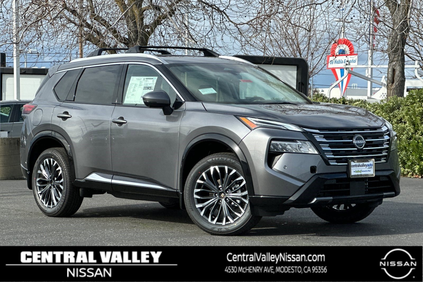 2026 Nissan Rogue Platinum's photo