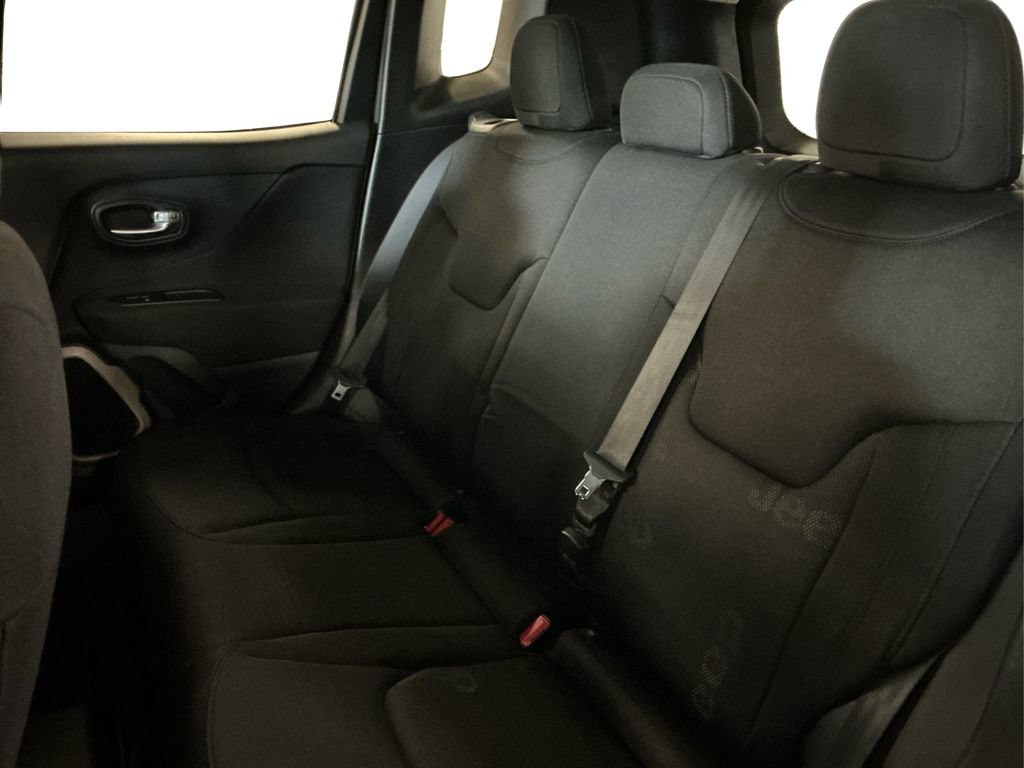 2015 Jeep Renegade Latitude photo 10