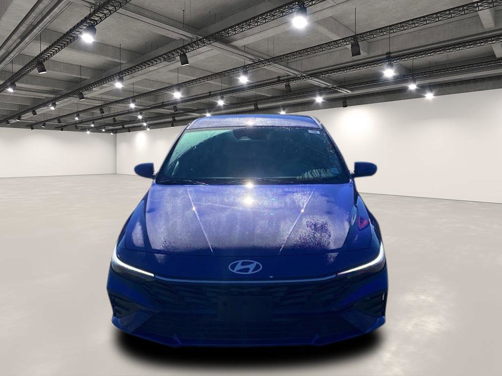 2024 Hyundai Elantra SEL photo 2
