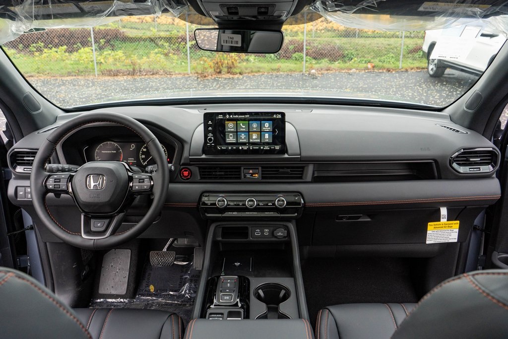 2025 Honda Pilot TrailSport photo 17