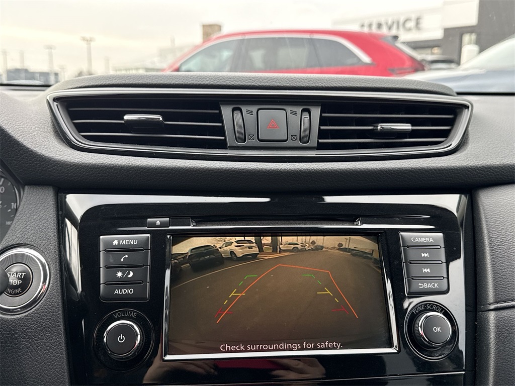 2019 NISSAN ROGUE - Image 16