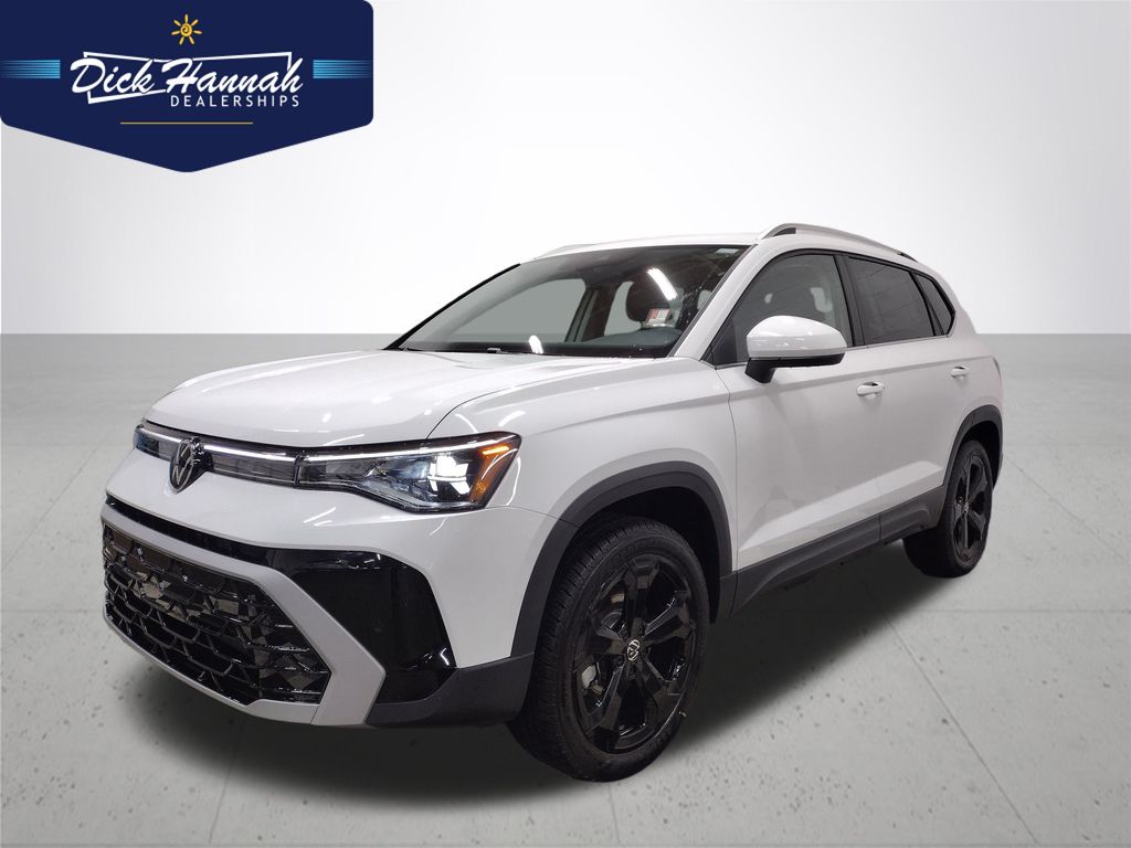 2025 Volkswagen Taos SEL's photo