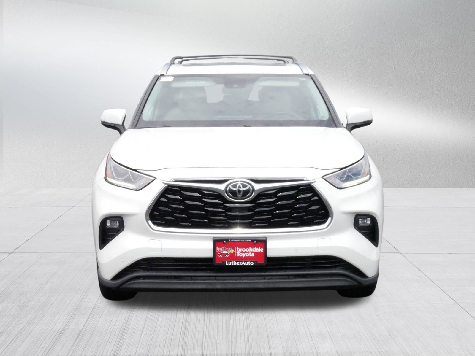 Certified 2021 Toyota Highlander Limited with VIN 5TDDZRBH2MS529175 for sale in Brooklyn Center, Minnesota