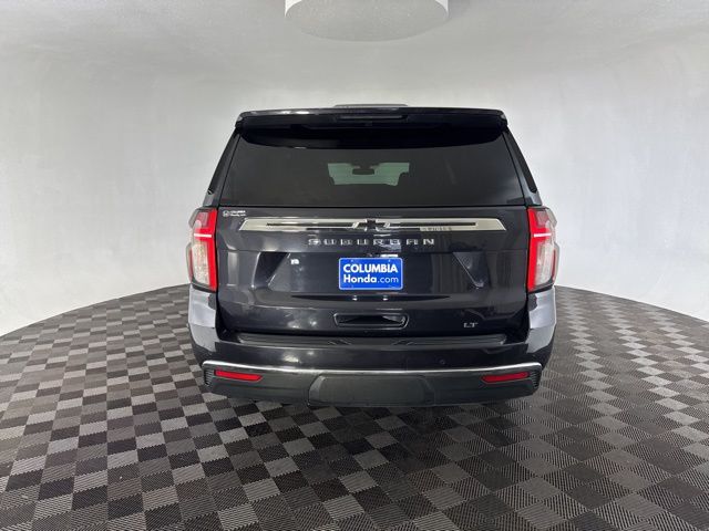 2022 Chevrolet Suburban LT photo 3