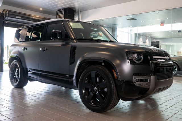 Used 2024 Gray Land Rover Carpathian Edition image 1
