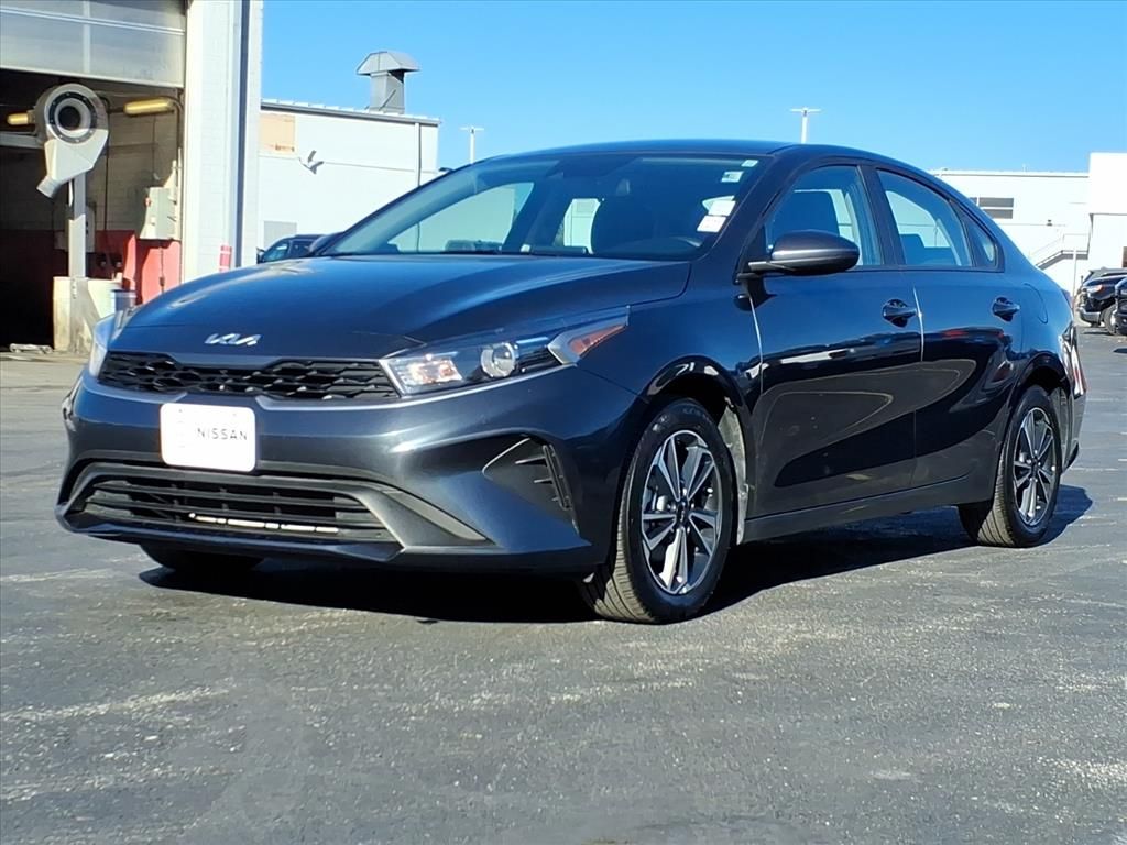 Used 2024 Kia Forte LXS with VIN 3KPF24AD9RE799715 for sale in Kansas City