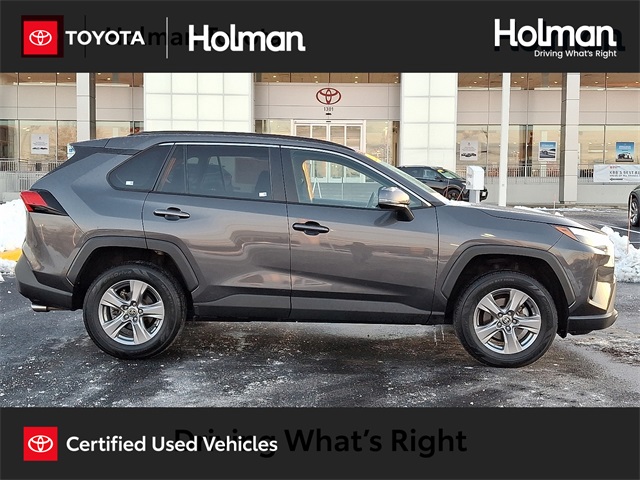 2023 Toyota RAV4 XLE's photo