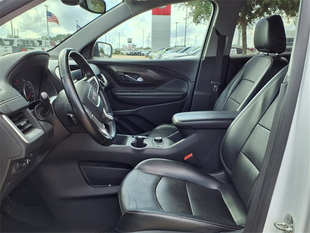 2023 Gmc Terrain SLT photo 2