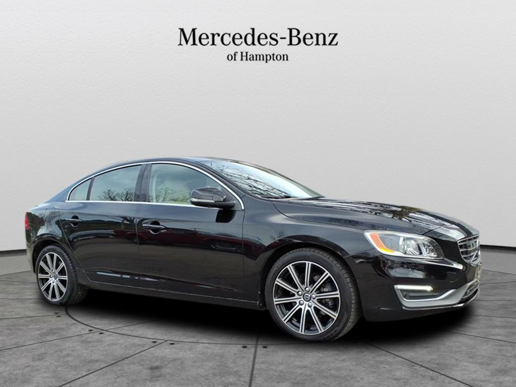 2018 Volvo S60 Inscription Platinum's photo