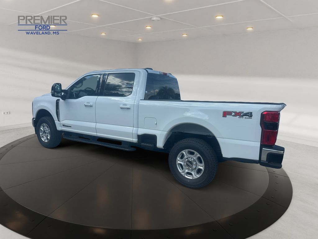 2026 Ford F-250 XLT photo 3