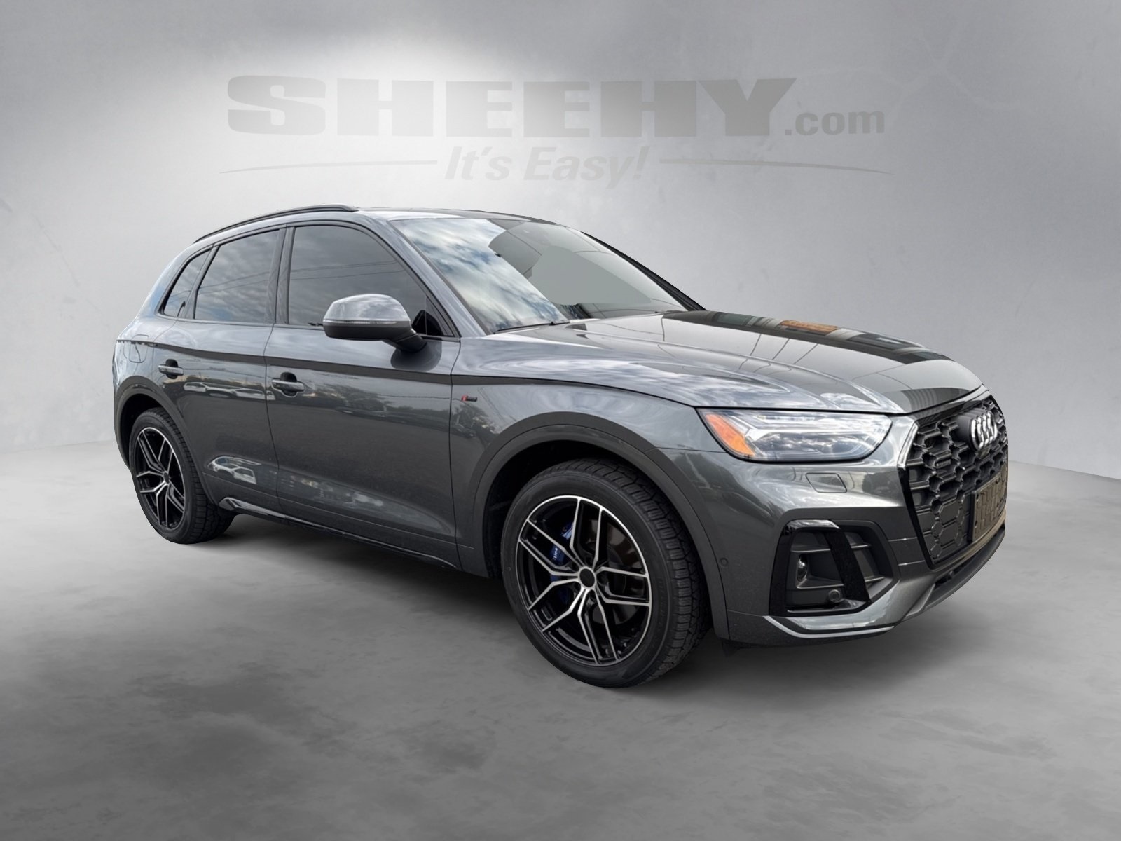 2023 Audi Q5 55 Prestige S line photo 2