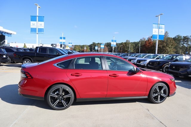 2025 Honda Accord Hybrid Sport photo 3