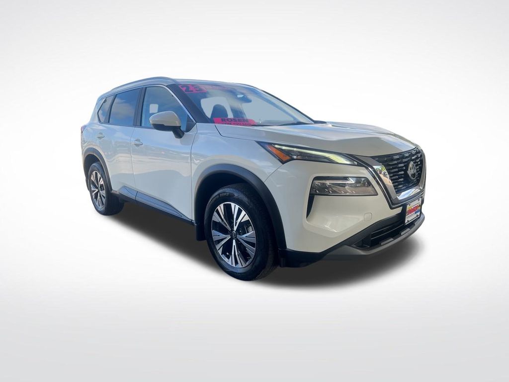 2023 Nissan Rogue SV photo 3