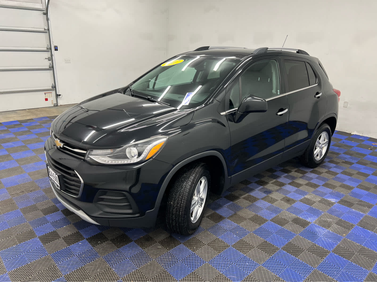 2017 Chevrolet Trax LT photo 2
