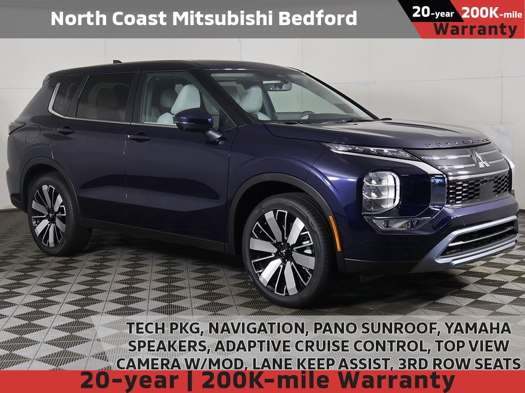 2025 Mitsubishi Outlander SE's photo