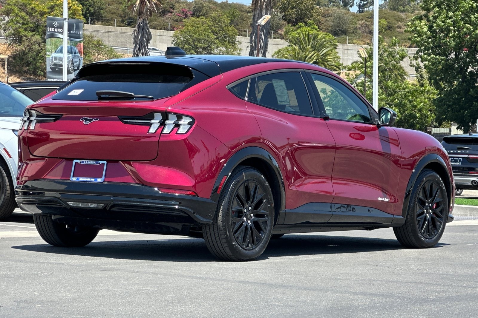 2025 Ford Mustang Mach-E Premium photo 2