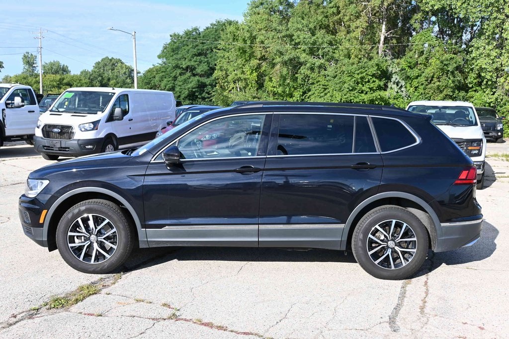 2021 Volkswagen Tiguan SE photo 2
