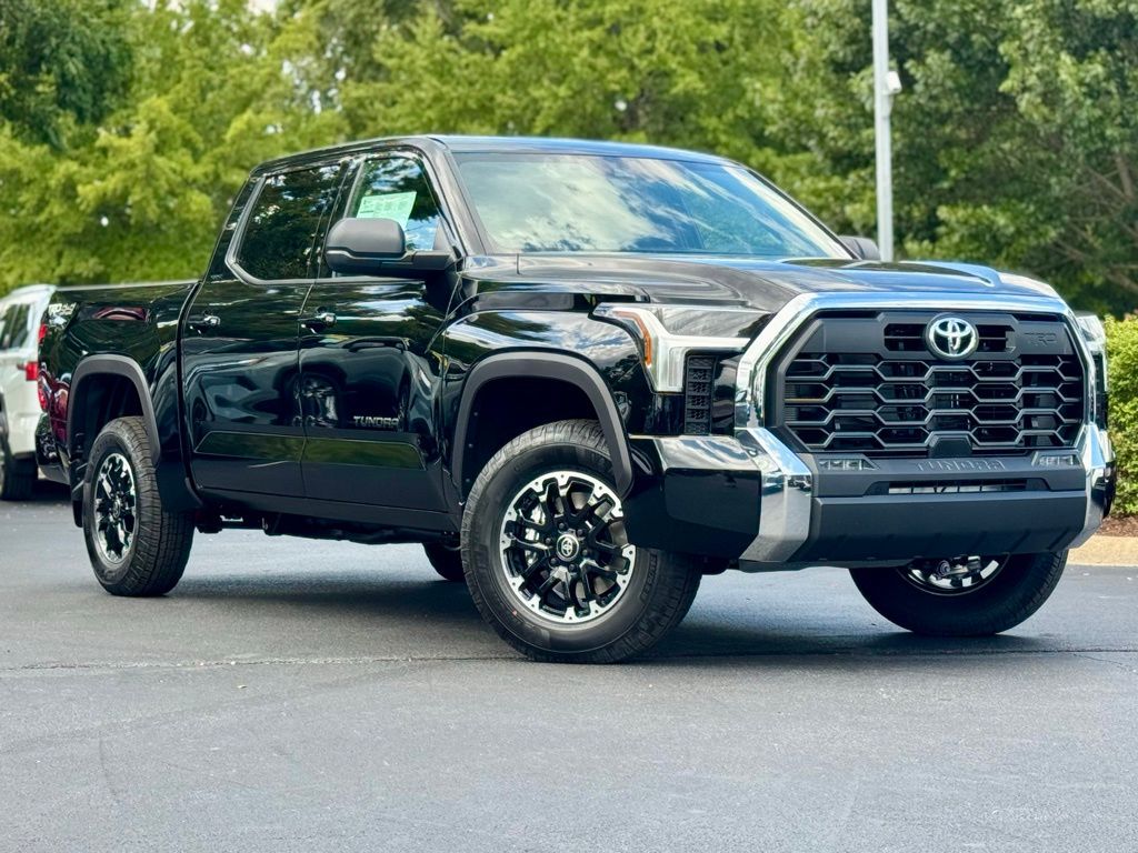 2026 Toyota Tundra SR5 CrewMax photo 2