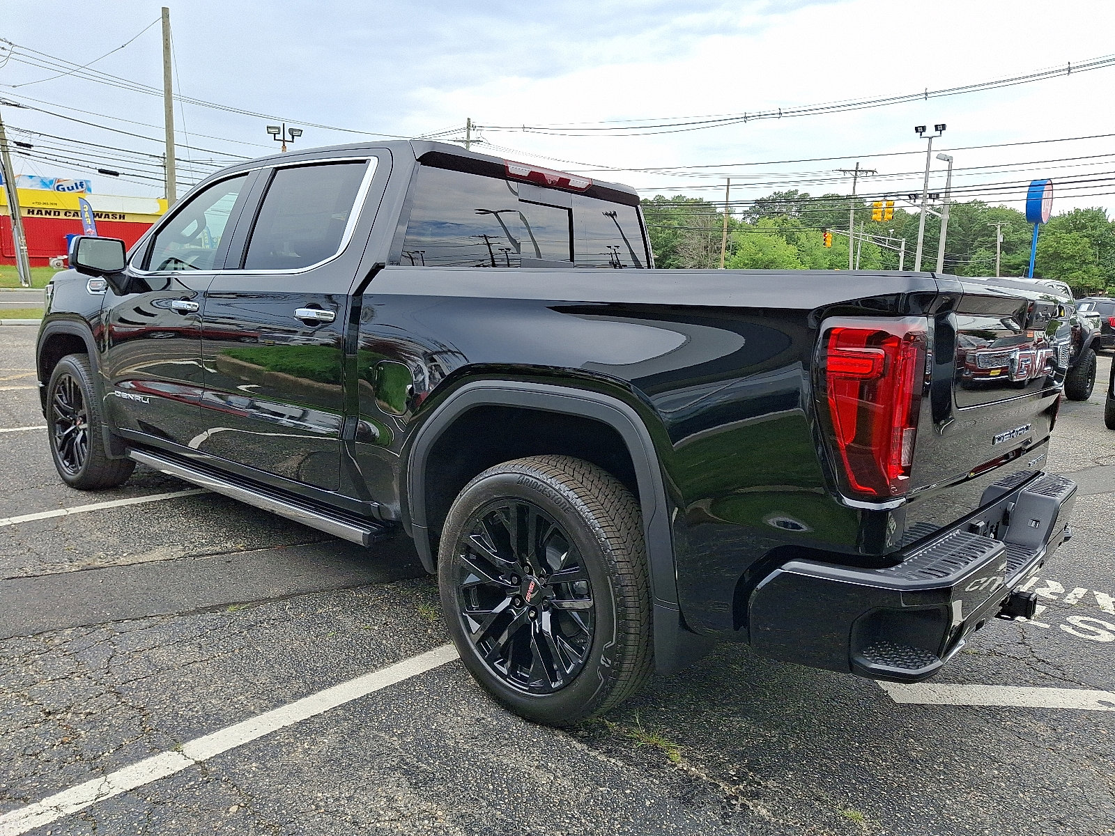 2025 Gmc Sierra 1500 Denali photo 2