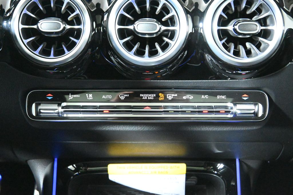 2025 Mercedes Benz GLA AMG 35 4MATIC photo 18