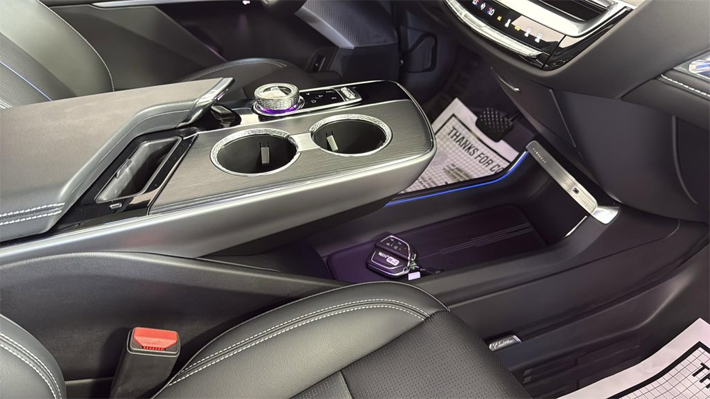 2024 Cadillac Lyriq Luxury photo 34