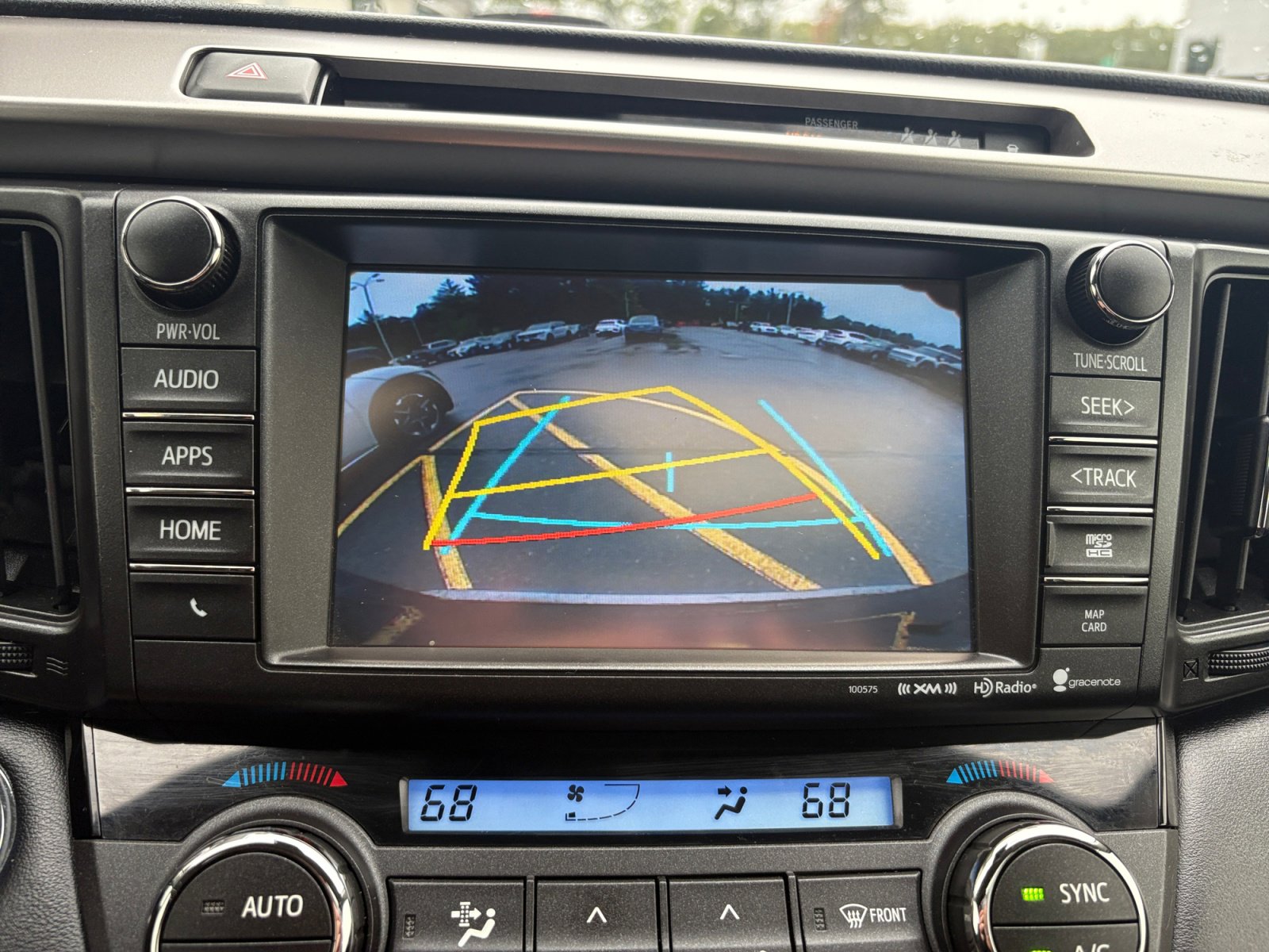 2018 Toyota RAV4 Hybrid XLE photo 14