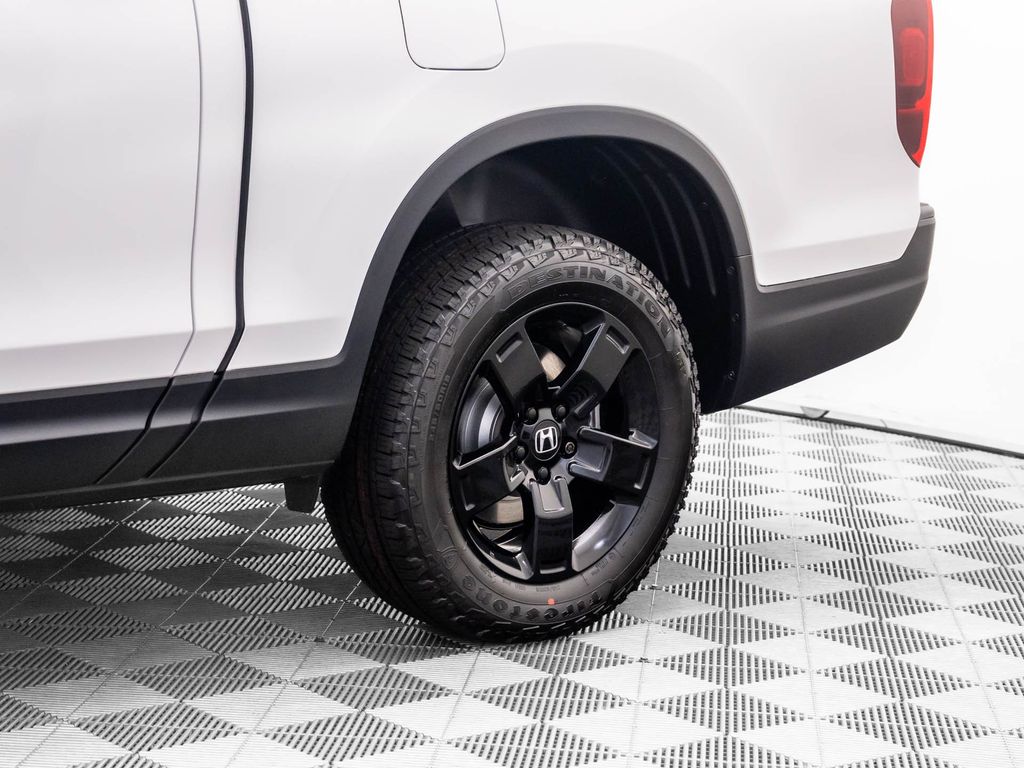 2025 Honda Ridgeline Black Edition photo 32