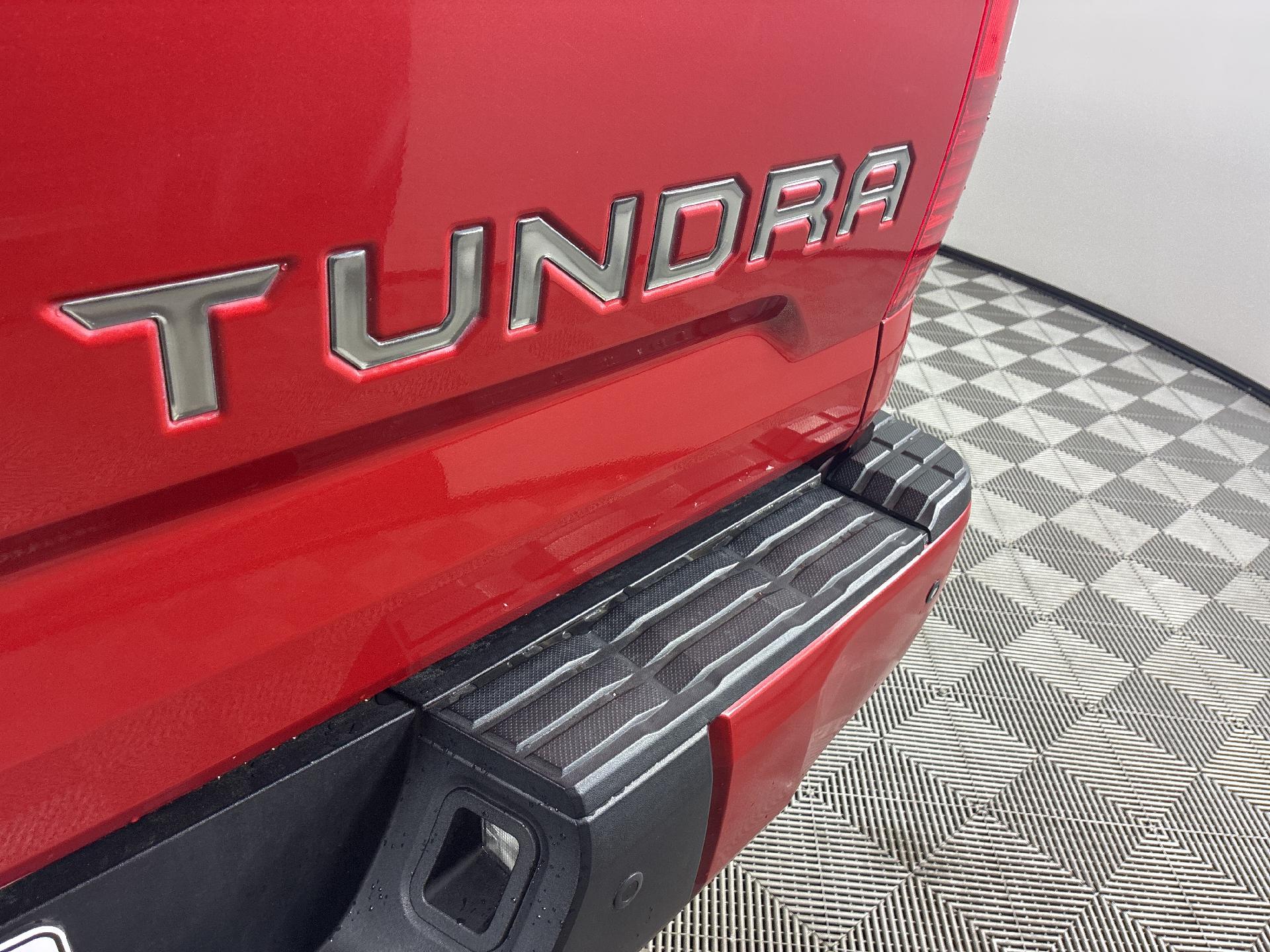 2017 Toyota Tundra SR5 photo 6