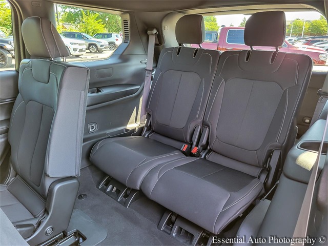 2024 JEEP GRAND CHEROKEE L - Image 11