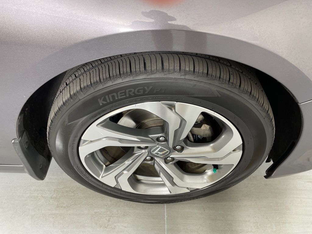2018 Honda Accord EX-L photo 12