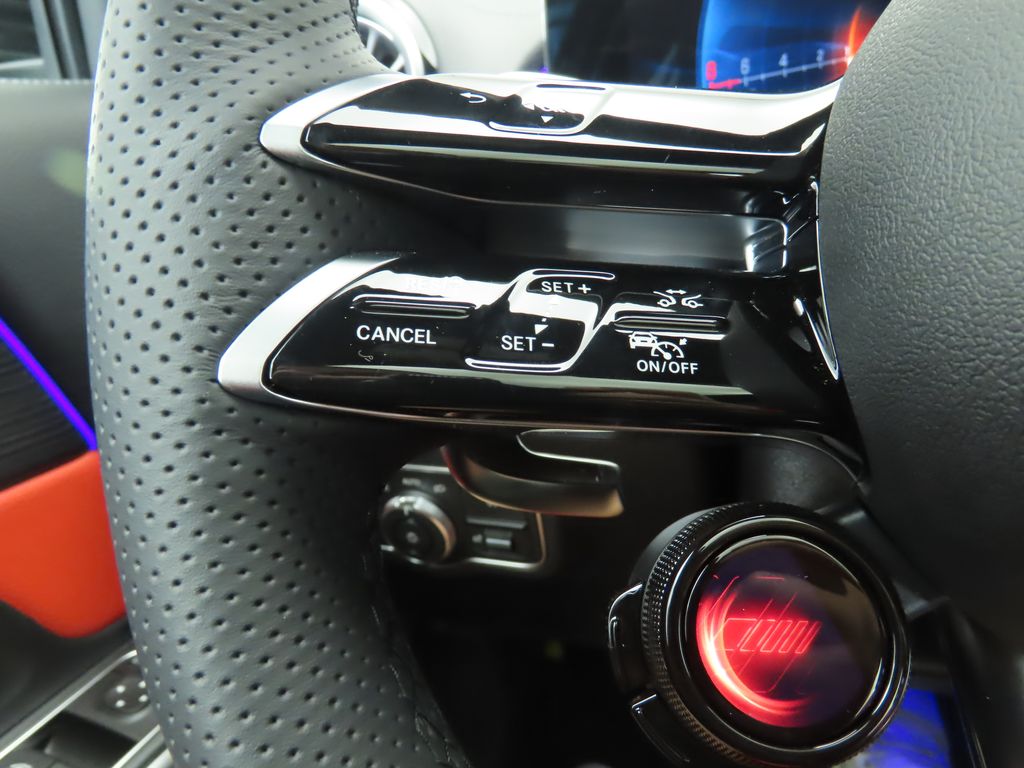 2026 Mercedes Benz GLB 35 AMG 4MATIC photo 11